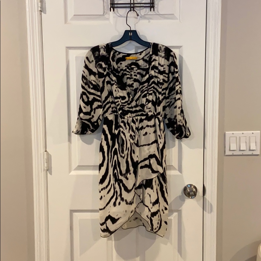 Alice + Olivia Black/ White Dress